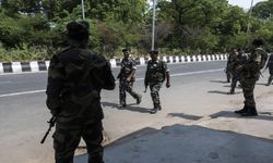 Hindistan'da kayıp 2 öğrencinin ölü bulunması protestolara yol açtı