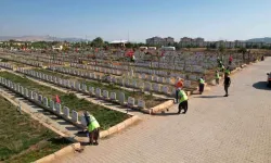 Adıyaman Yeni Mezarlıkta Çevre Düzenlemesi ve Temizlik Çalışmaları