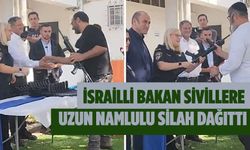 İsrailli Bakan Sivillere Uzun Namlulu Silah Dağıttı