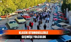 Klasik Otomobillerle Geçmişe Yolculuk