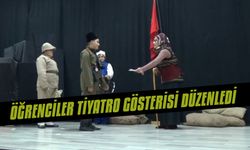 Öğrenciler Tiyatro Gösterisi Düzenledi