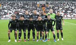 Beşiktaş'ta futbolculara büyük protesto: Formayı çıkarın...