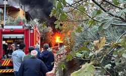 Manisa'da seyir halindeki midibüs yandı