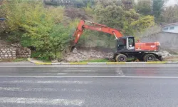 Tunceli'de Metruk Binalar Yıkılmaya Başlandı