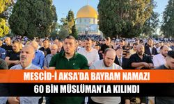 Mescid-i Aksa’da bayram namazı 60 bin Müslüman’la kılındı
