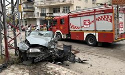 Kırıkkale'de otomobil ile cip kafa kafaya çarpıştı: 2'si ağır 3 yaralı