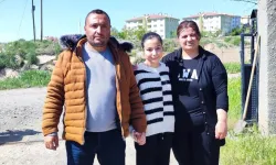 Sivas'ta kızına ve kendisine saldıran 4 köpeği vurdu