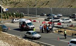 Kahramanmaraş’ta Otomobil Bariyerlere Çarptı