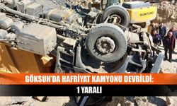 Göksun’da hafriyat kamyonu devrildi: 1 yaralı