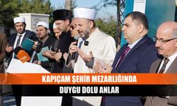 Kapıçam Şehir Mezarlığında duygu dolu anlar