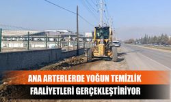 Ana Arterlerde Yoğun Temizlik Faaliyetleri Gerçekleştiriyor