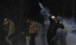 Yerlikaya: Dünkü gösterilerde 16 polis yaralandı, 53 şahsa işlem yapıldı