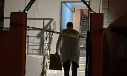 Evinde silahla vurulmuş halde bulundu!