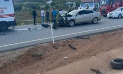 Afşin’de feci kaza! İki otomobil çarpıştı: 6 yaralı!
