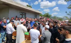 Yıkım Görevlisi Enkazda Hayatını Kaybetti: Gözyaşlarıyla Uğurlandı