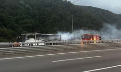 Yolcu Otobüsü Alev Aldı! İstanbul İstikameti Trafiğe Kapandı