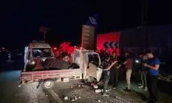 Adana-Pozantı Yolunda Can Pazarı: Kamyonet ile Taksi Çarpıştı!