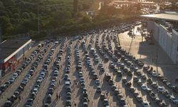 Kapıkule'de sezonun en hareketli günleri yaşanıyor