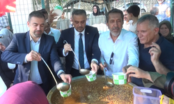 Necip Fazıl Mahallesi’nde aşure bereketi buluşturdu