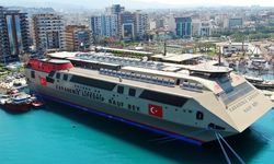 Depremzede öğrencilere okul olan gemi olası afetler için hazır bekletilecek