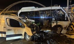 Menderes Bulvarı’nda Feci Kaza: 10 Kişi Hastaneye Kaldırıldı!