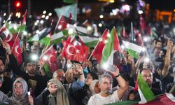 İstanbul'da "Gazze'ye umut ışığı ol" yürüyüşü düzenlendi