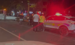 Uzun Çarşı önünde "makas" kazası!