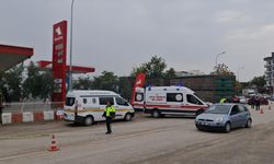 Osmaniye'de otobüsün tıra çarptığı kazada ölen 2 kişinin cenazesi Gaziantep'te defnedildi