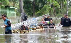 Endonezya'da şiddetli yağışlardaki can kaybı 1030'a yükseldi