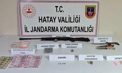 Hatay'da evinde ve aracında yasaklı madde bulunan zanlı tutuklandı