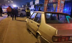 Alkollü ve ehliyetsiz sürücü dur ihtarına uymadı, polis aracına çarptı!