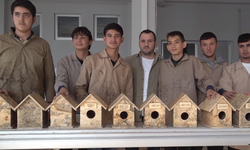 Deprem şehitlerinin adı öğrencilerin hazırladığı kuş evlerinde yaşayacak