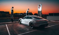 Yüzlerce Porsche aniden stop etti! Araçlar neden kitlendi?