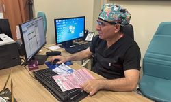 Doç. Dr. Bahti̇yar Muhammedoğlu’ndan kolon kanseri̇nde başarılı operasyonlar