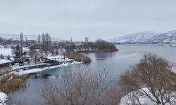 Gölbaşı Gölü buz tuttu