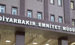 Diyarbakır'da emniyetin önüne el yapımı patlayıcı atan 2 şüpheli aranıyor