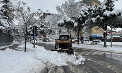 Kahramanmaraş’ta Kar Mesaisi: Ekipler Sahada!