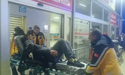 Adana'da işçileri taşıyan minibüs devrildi 13 kişi yaralandı