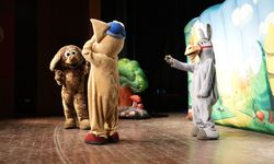 Yarıyıl tatili Büyükşehir tiyatrosuyla başladı