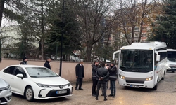 Babasını baltayla öldürüp site havuzuna gömen zanlı adliyede