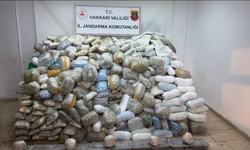 Hakkari'de zehir tacirlerine 348 kilogramlık dev darbe!