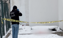 Cam silerken 3. kattan düşen kadın hayatını kaybetti