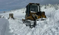 Büyükşehir’in kırsalda karla mücadelesi kesintisiz sürüyor
