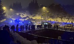 Otomobil köprüden uçtu, 1 ölü 4 yaralı