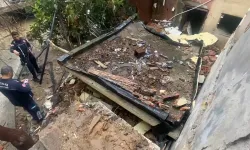 Antalya'da sağanak nedeniyle kullanılmayan bina çöktü