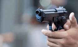 11 yaşındaki çocuk uykusunda tabancayla babasını öldürdü!