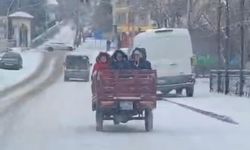 Elbistan’da Kar Hayatı Zorlaştırdı: Tehlikeli Yolculuk Tepki Çekti