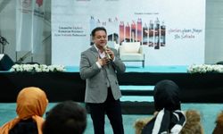 Ramazan Sokağı'nda düzenlenen söyleşi programına Prof. Dr. Yasin Pişgin konuk oldu