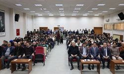 Kahramanmaraş'ta üniversite öğrencilerine siber suçlara yönelik seminer düzenlendi