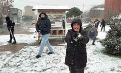 Kahramanmaraş'ın Göksun ilçesinde kar nedeniyle eğitime ara verildi